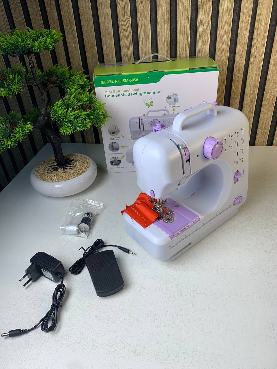 Machine à coudre portable 12 points 2 vitesses avec veilleuse LED et pédale - ماكينة خياطة محمولة