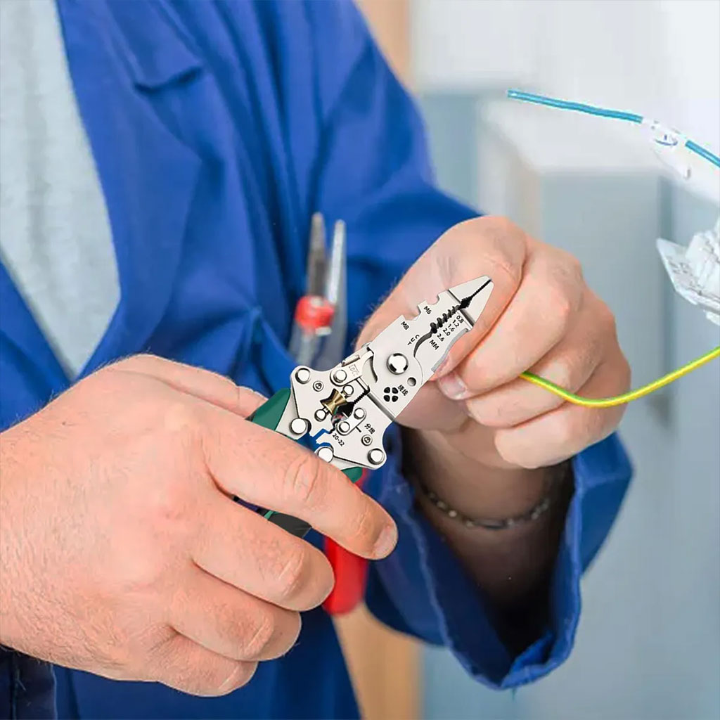 Pince à dénuder multifonction avec testeur de tension – أداة تجريد الأسلاك متعددة الوظائف